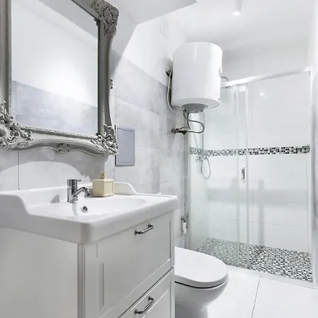 Elite Center Superior Apartment